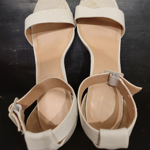 Mix No.6 Dress Sandles - Picture 2 of 7